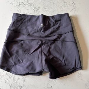 Great condition Lululemon in movement short size 6